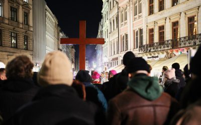 Akademicka Droga Krzyżowa ulicami Krakowa – relacja + zdjęcia